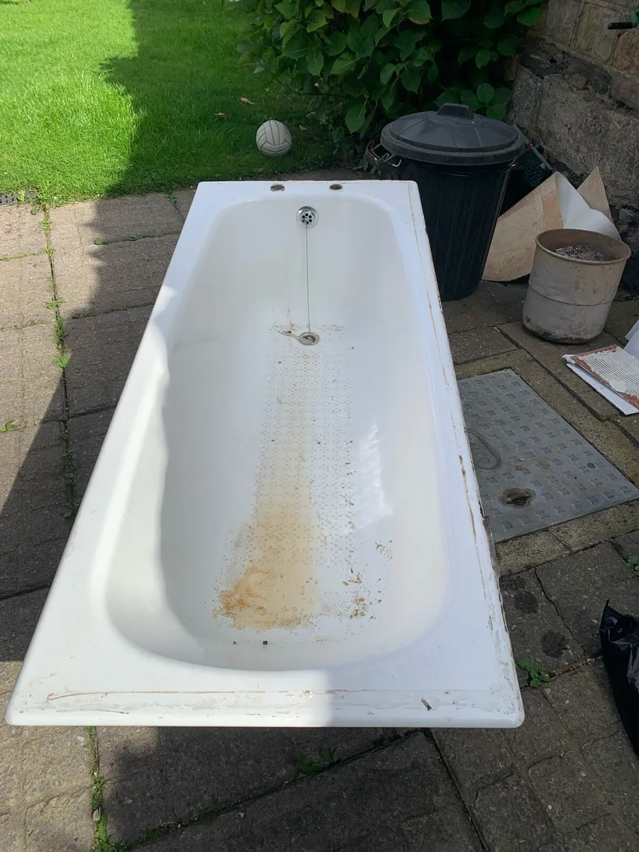 Cast iron bath