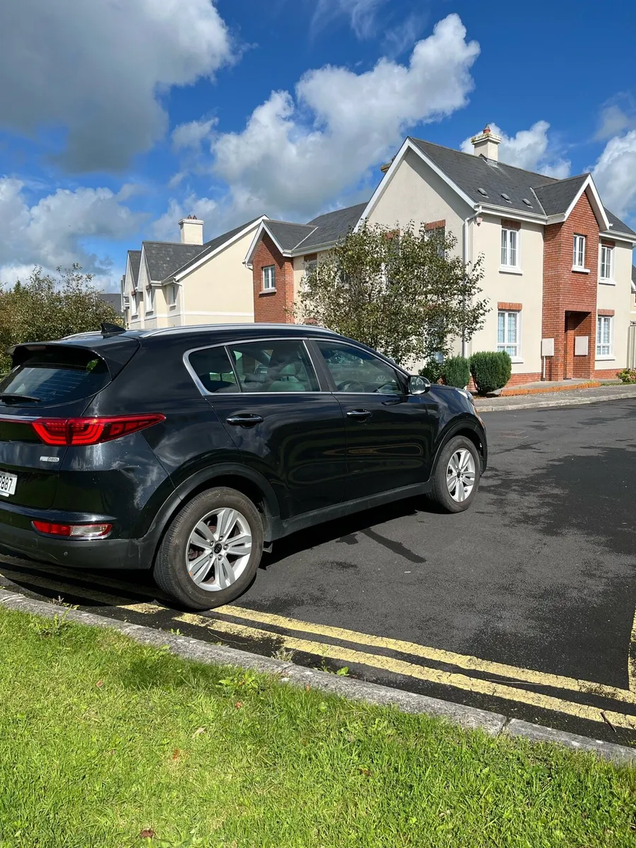 Kia sportage 182 1.7 crdi platinum model €13500 - Image 2