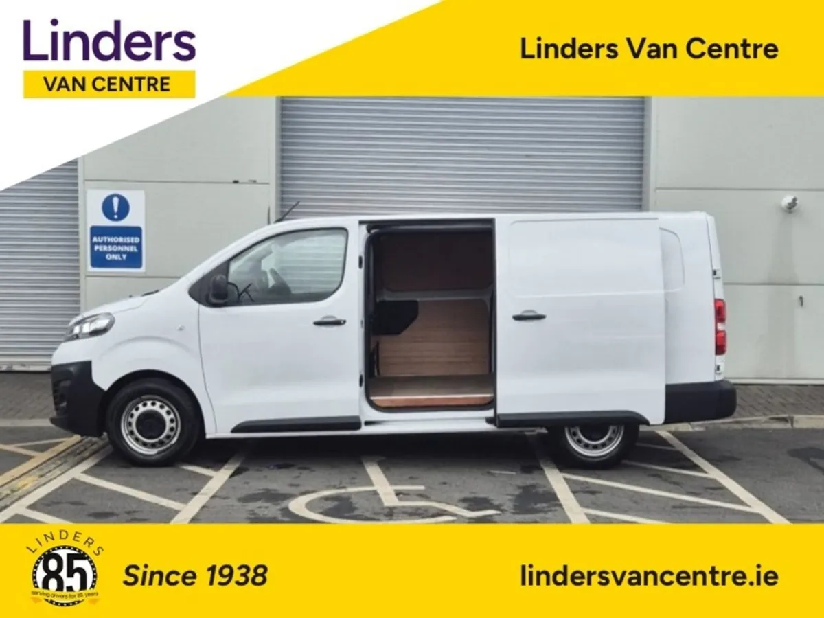 Opel Vivaro LWB EX Demo - Image 4