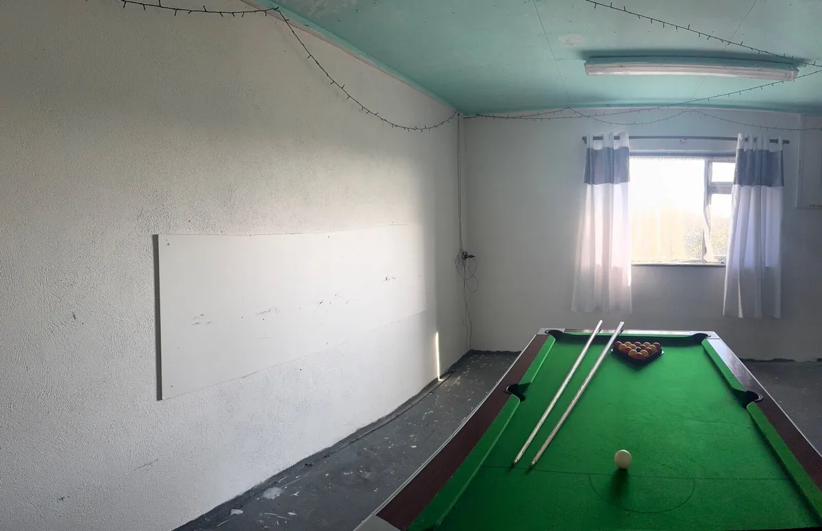 Pool Table - Image 2