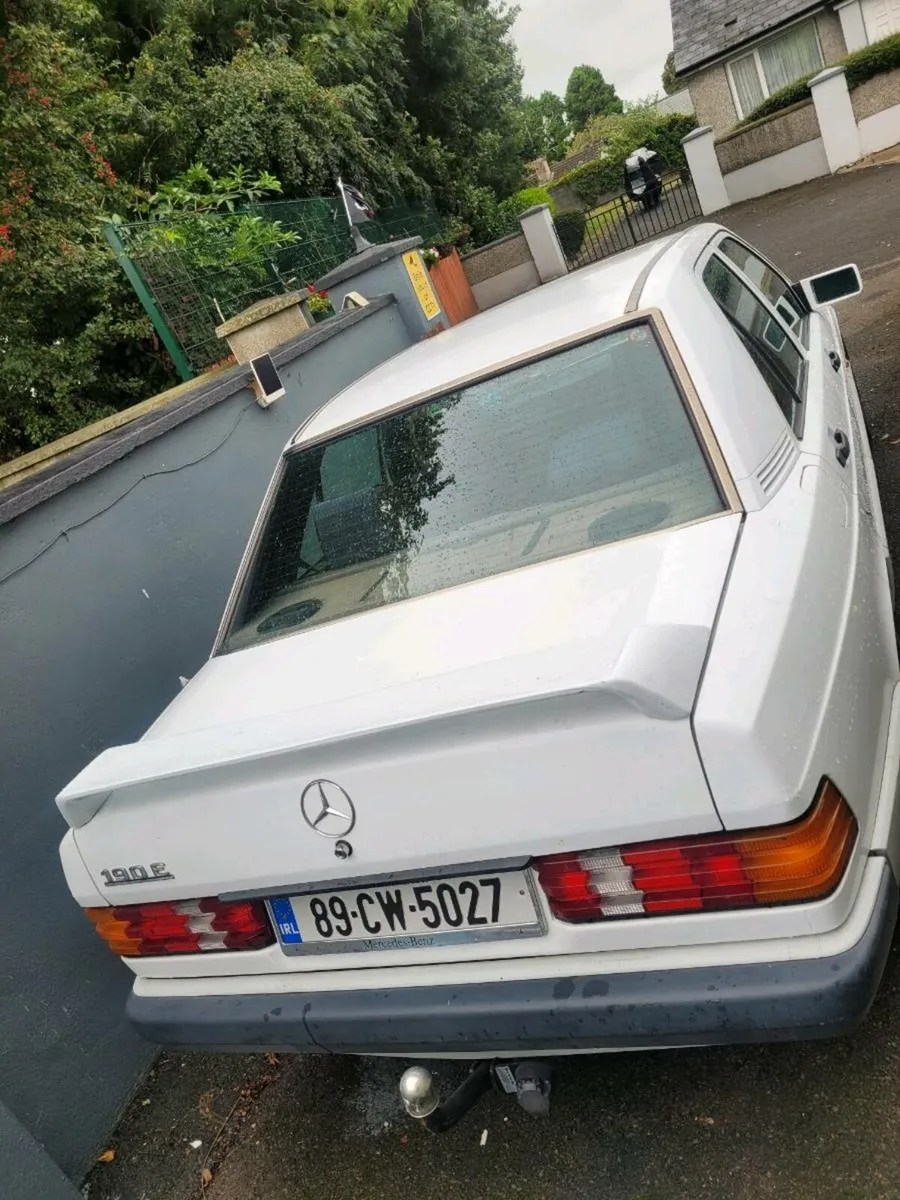 Mercedes 190e - Image 2