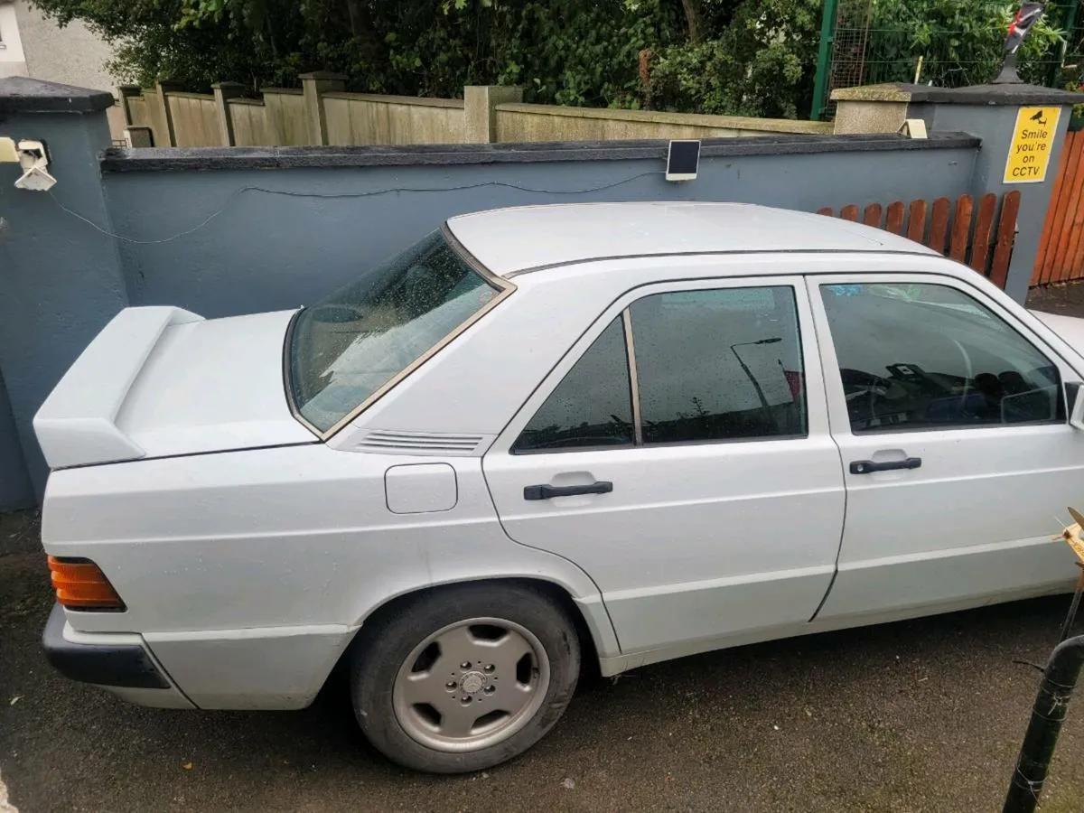 Mercedes 190e - Image 3