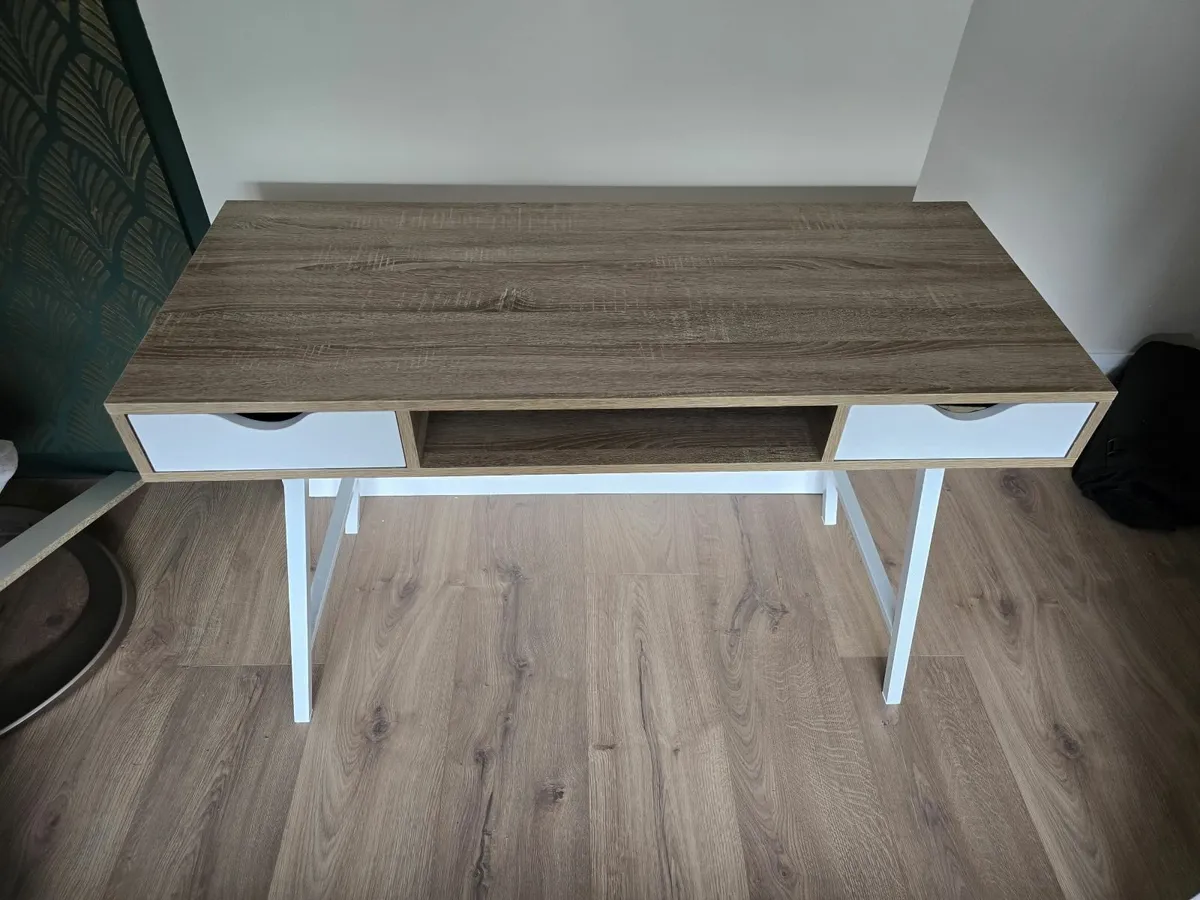 Desk - Image 2
