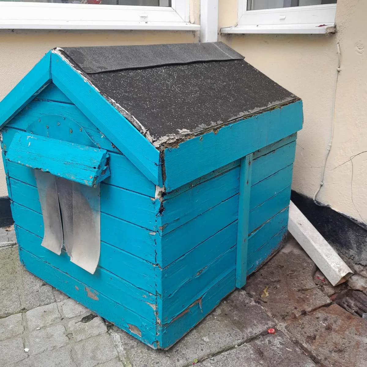 Dog kennel - Image 1