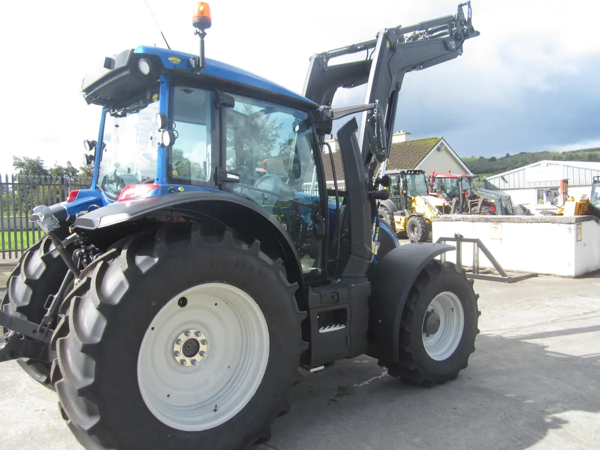 VALTRA G115 120HP - Image 4