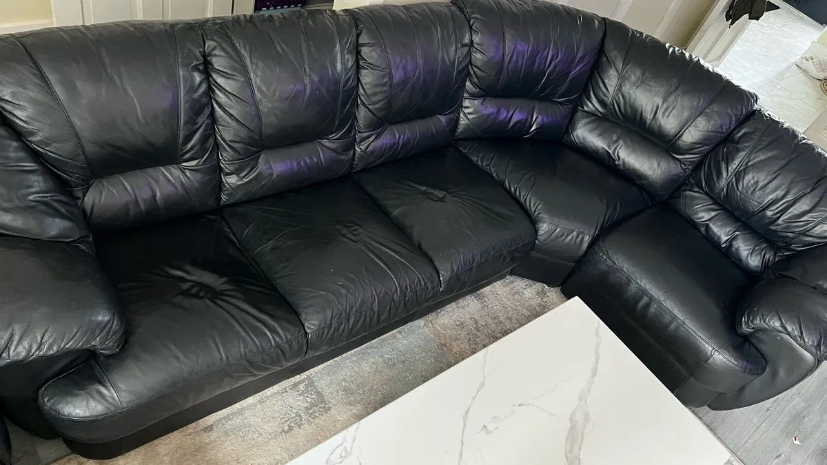 Corner sofa - Image 1