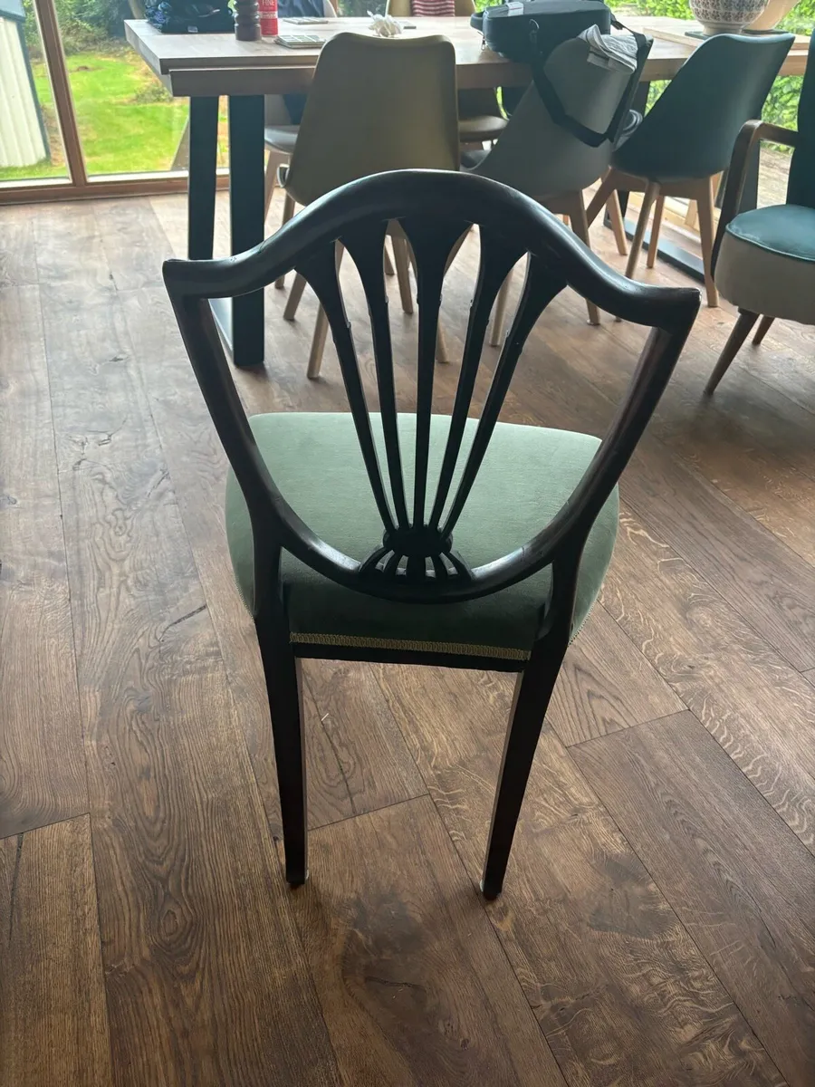 Chairs 50 each or 180 x 4 - Image 4