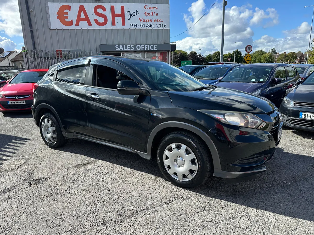 Honda Vezel Petrol Hybrid AUTO NCT TAX LOW KMS - Image 3