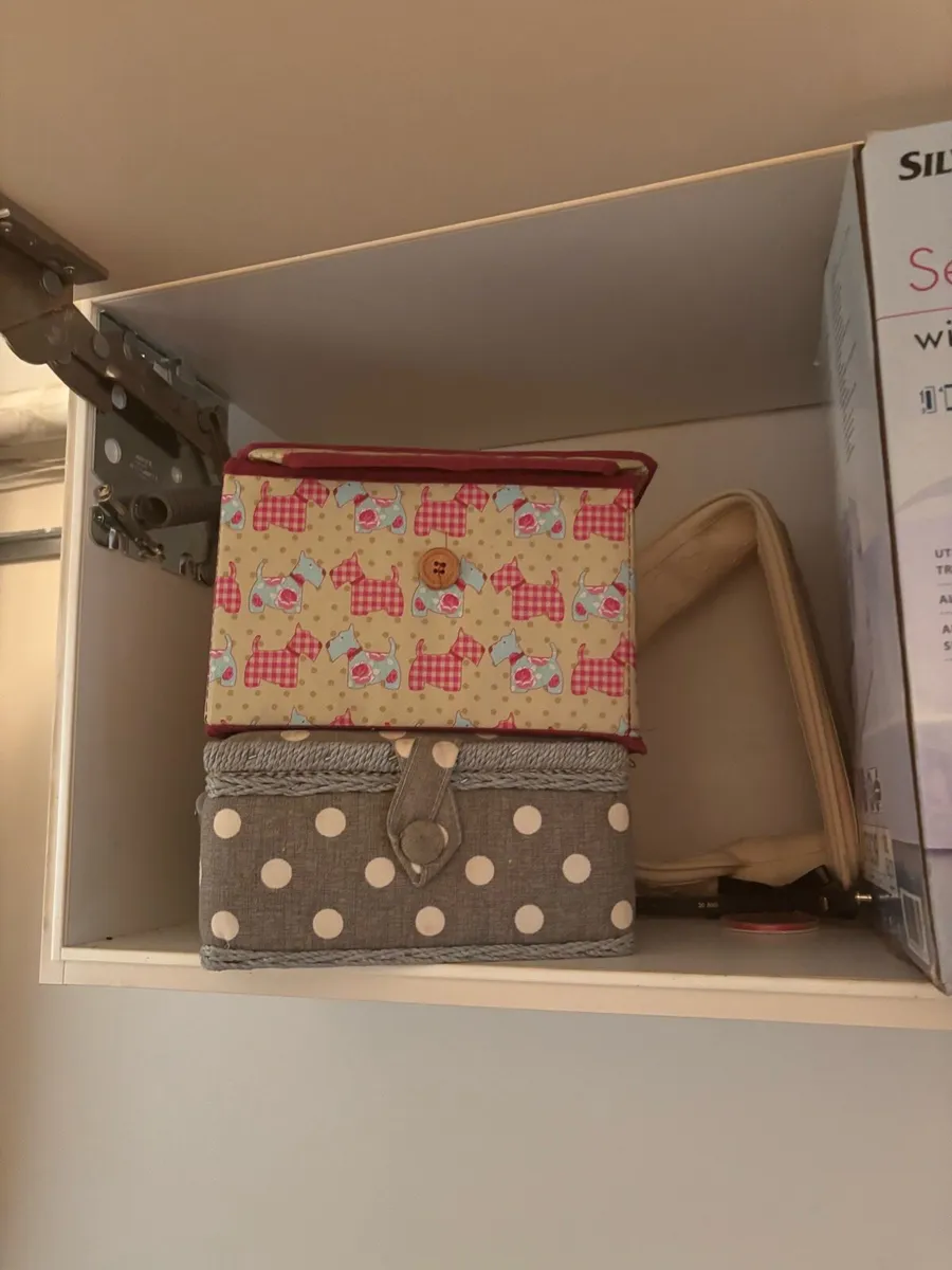 Sewing machine and sewing boxes - Image 2