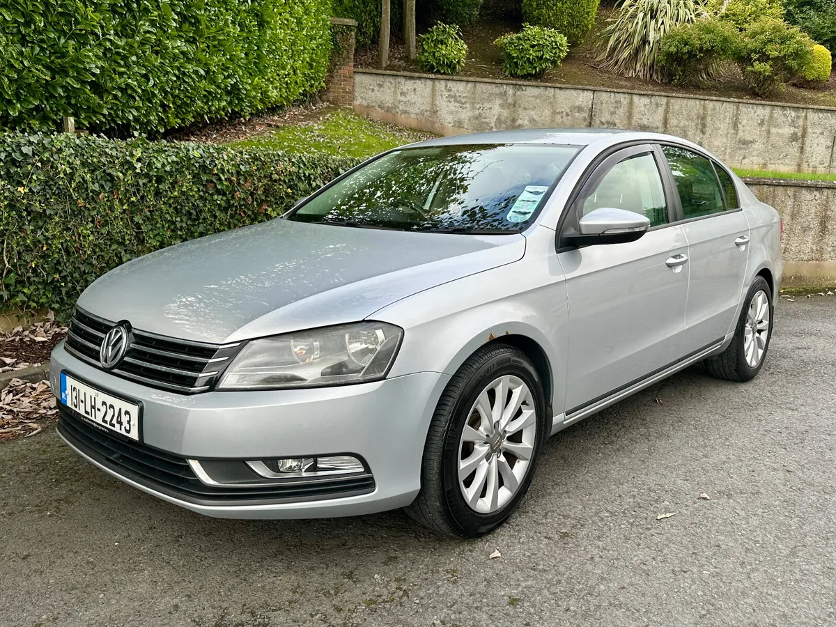 2013 Volkswagen Passat 1.6 Tredline LOW MILEAGE - Image 1