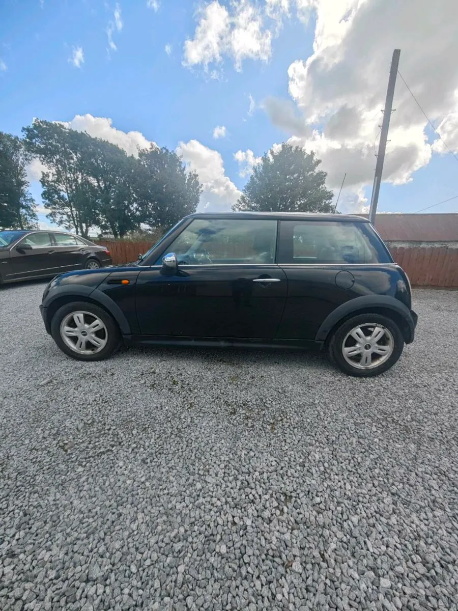 Mini One - Image 2