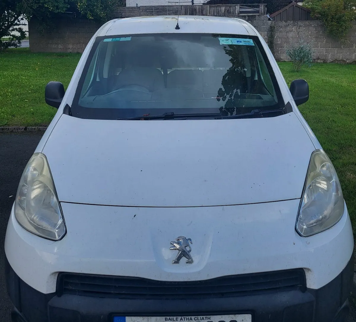 Van - Image 2