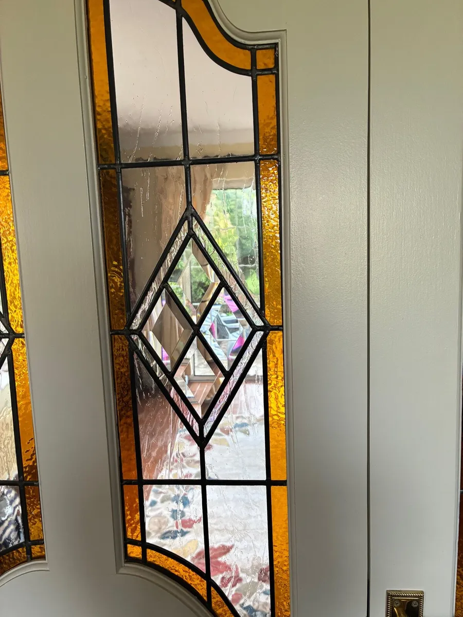 Double doors with stained bevelled glass - Image 3