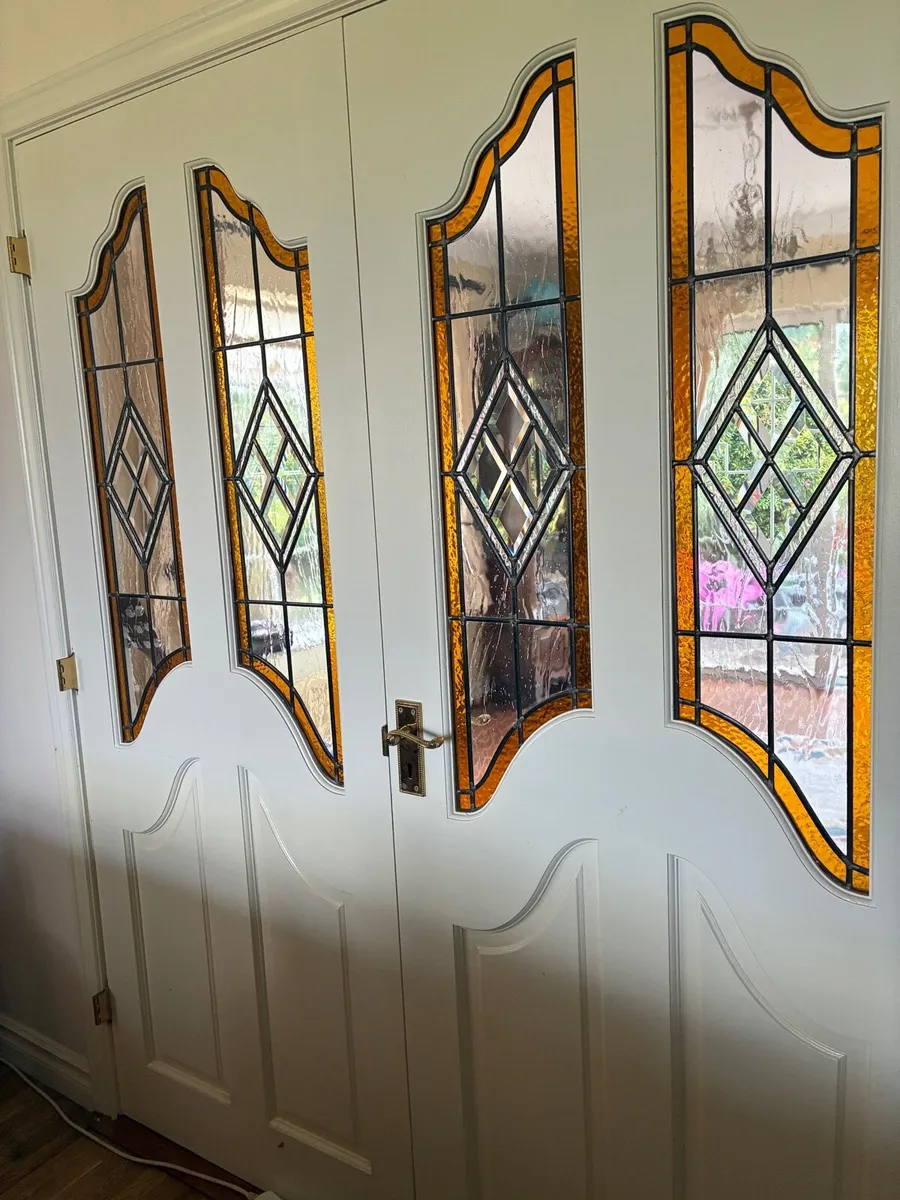 Double doors with stained bevelled glass - Image 4