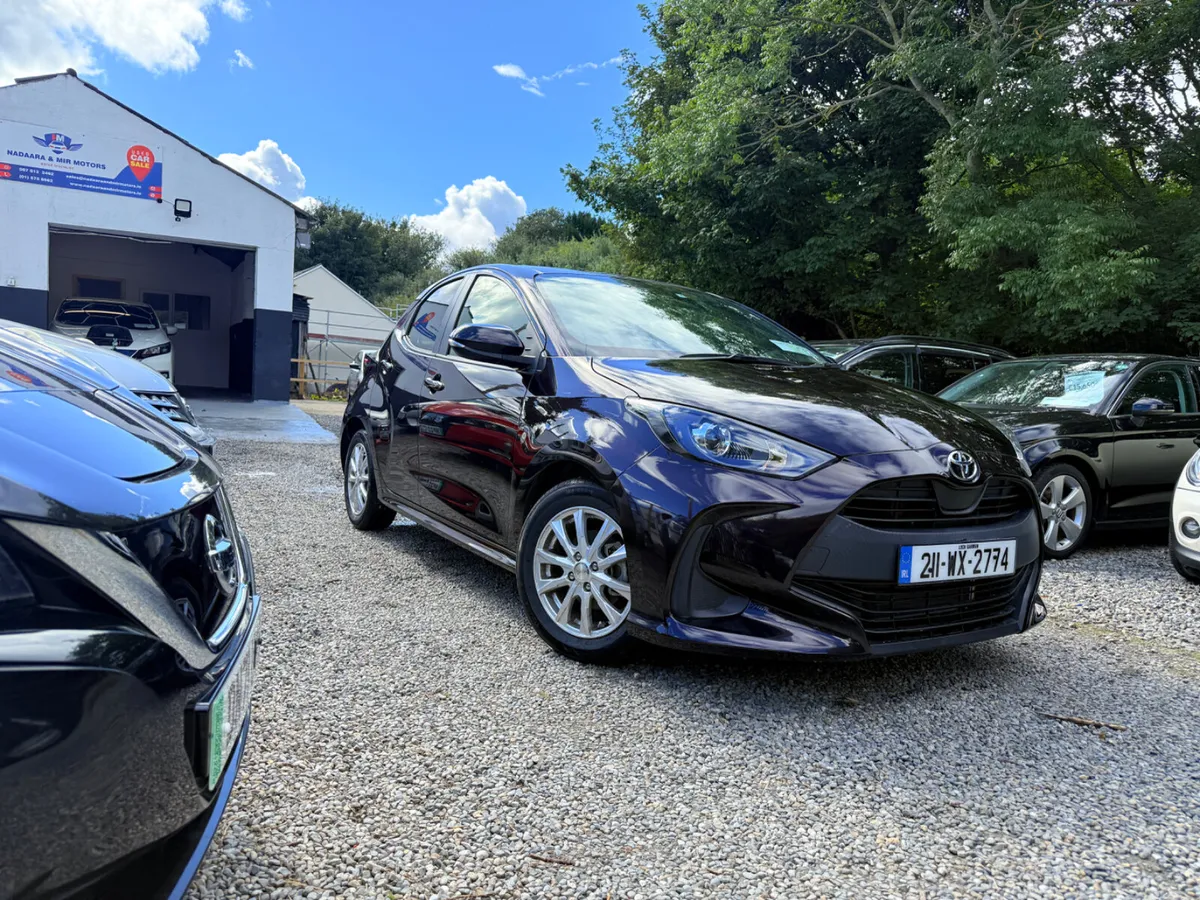 Toyota Yaris 2021 - Image 2