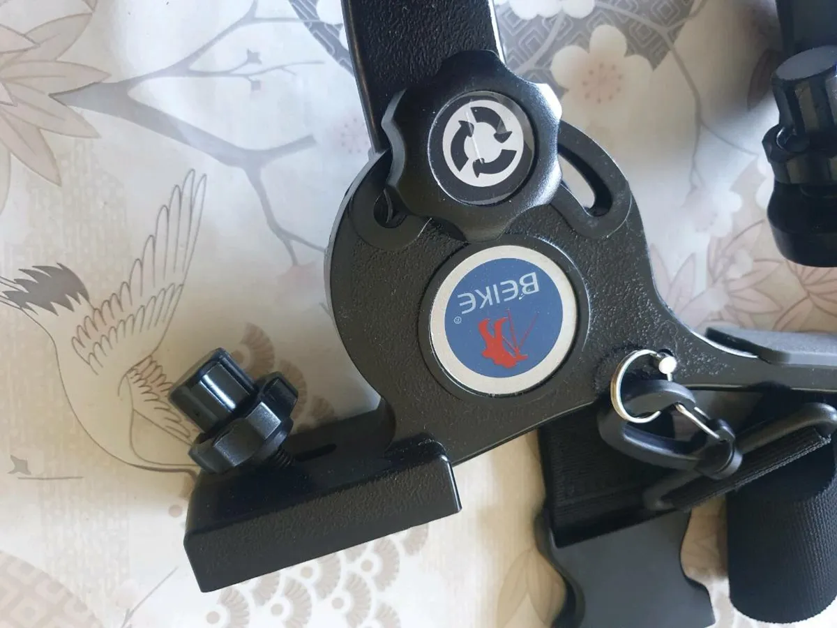 Shoulder camera holder - Image 3