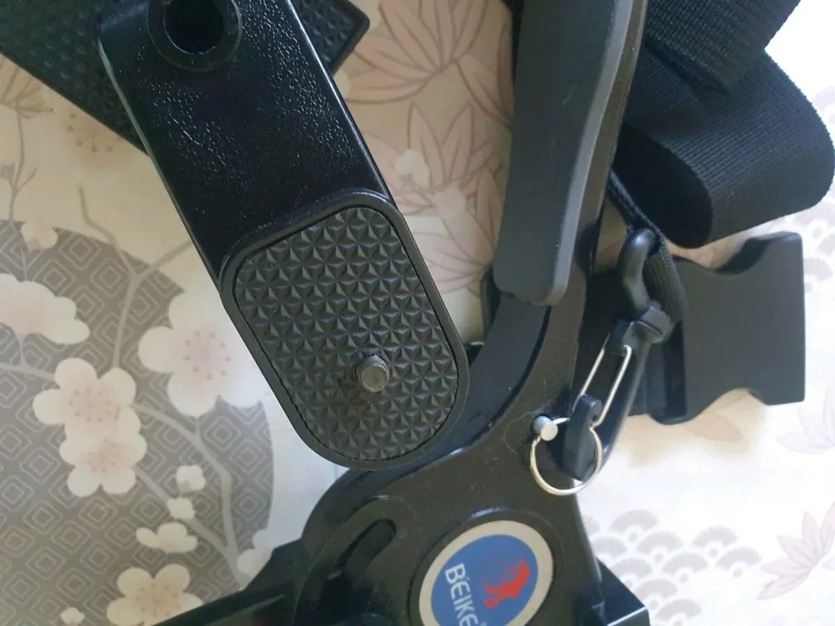Shoulder camera holder - Image 4