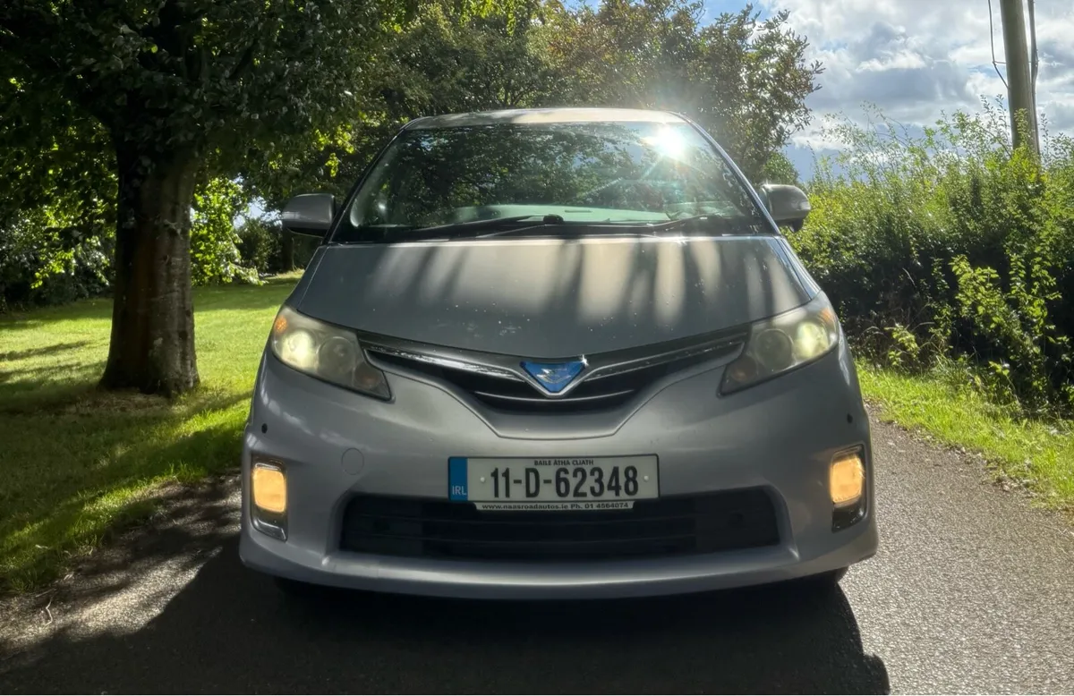 TOYOTA ESTIMA HYBRID 8 SEATER - Image 1