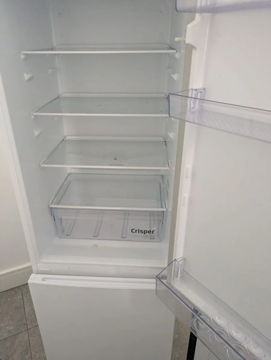 beko fridge freezer - Image 2
