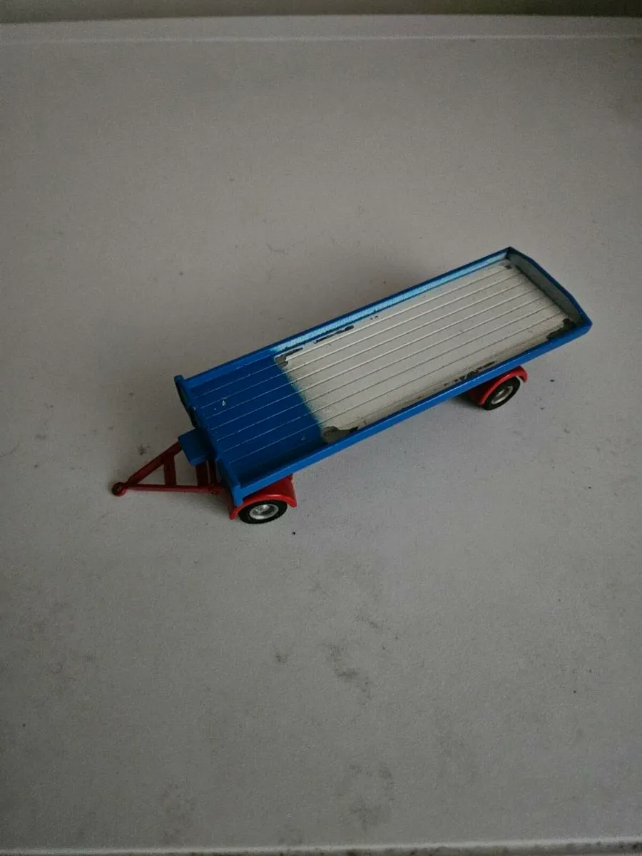 Corgi Code3 Trailer 1.50 Circus - Image 2