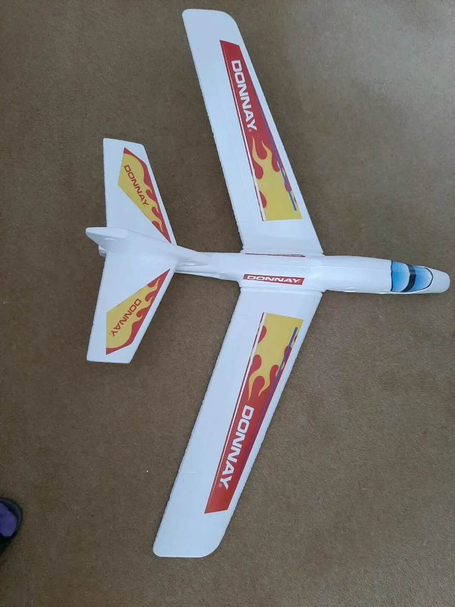 Flying aeroplane toy - Image 1