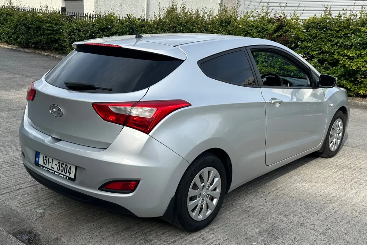 2015 Hyundai i30 Commercial - Image 4