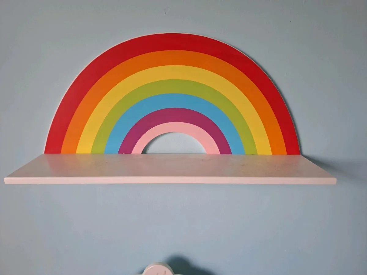 Complete Girls Room furniture/Accessories - Image 3