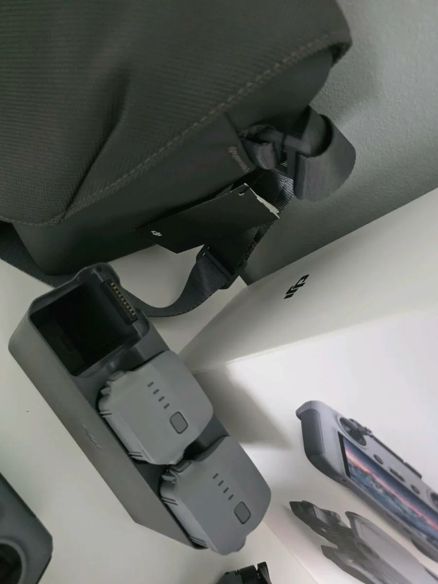 DJI air 3 drone fly more combo - Image 4