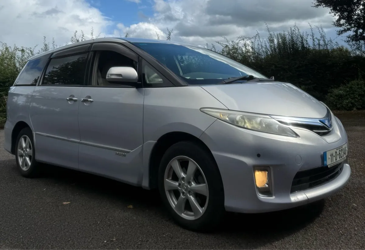 TOYOTA ESTIMA HYBRID 8 SEATER - Image 3