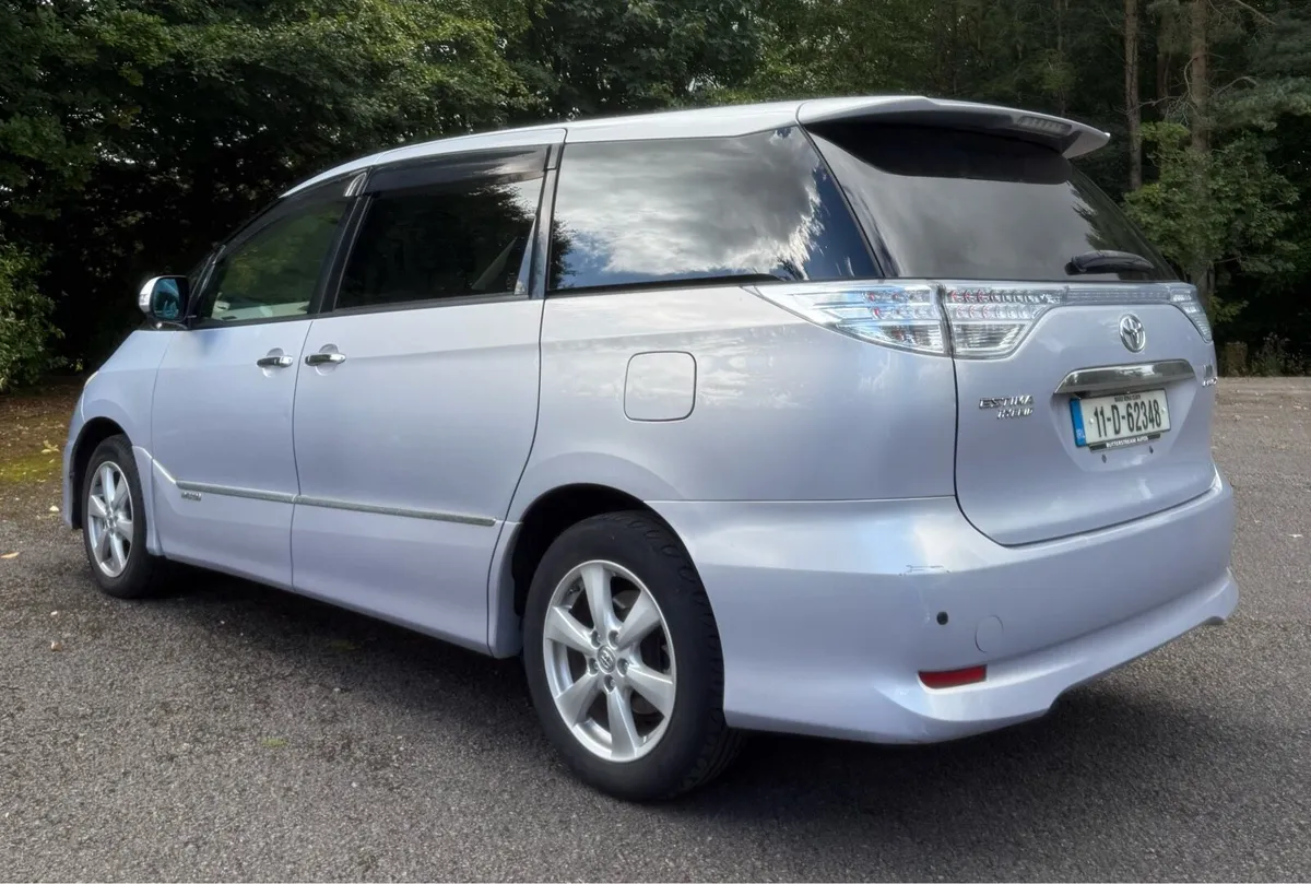 TOYOTA ESTIMA HYBRID 8 SEATER - Image 4
