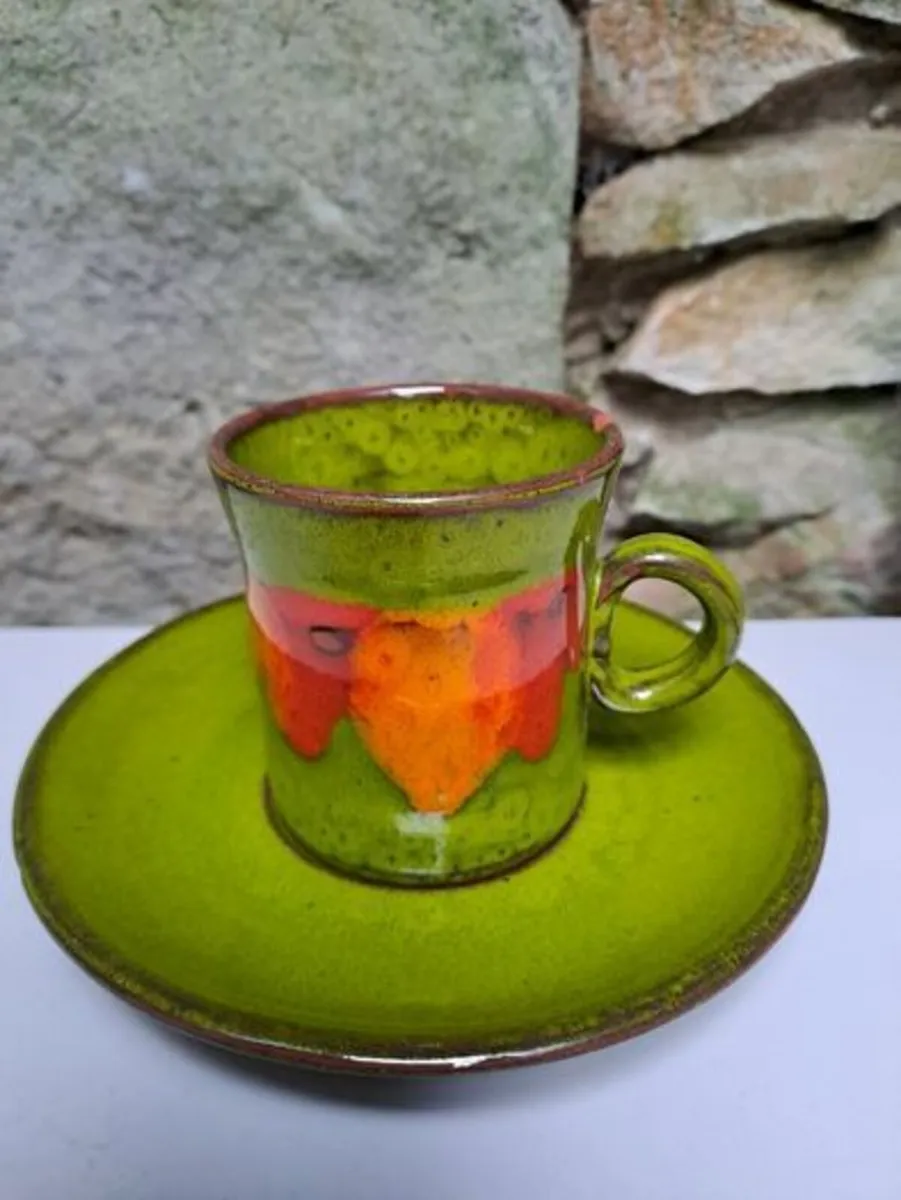 Green autumn teacup and saucer - Image 1