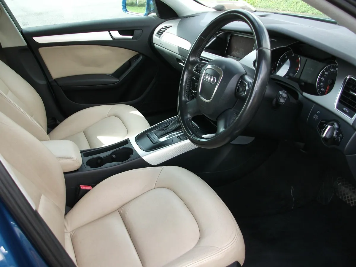 Audi AUTOMATIC A4  2.0 DSL 2011 - Image 4