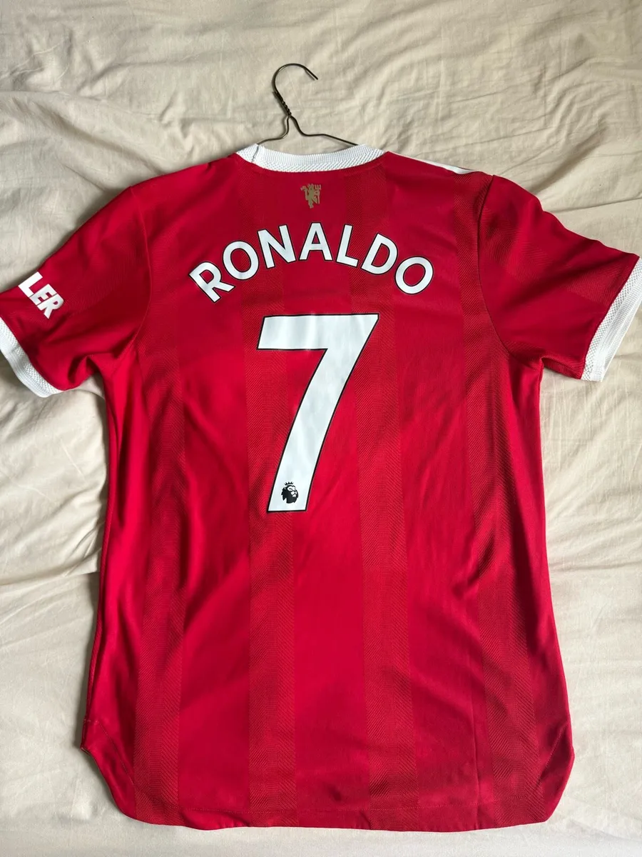 Manchester United Ronaldo jersey authentic 21/22 - Image 1
