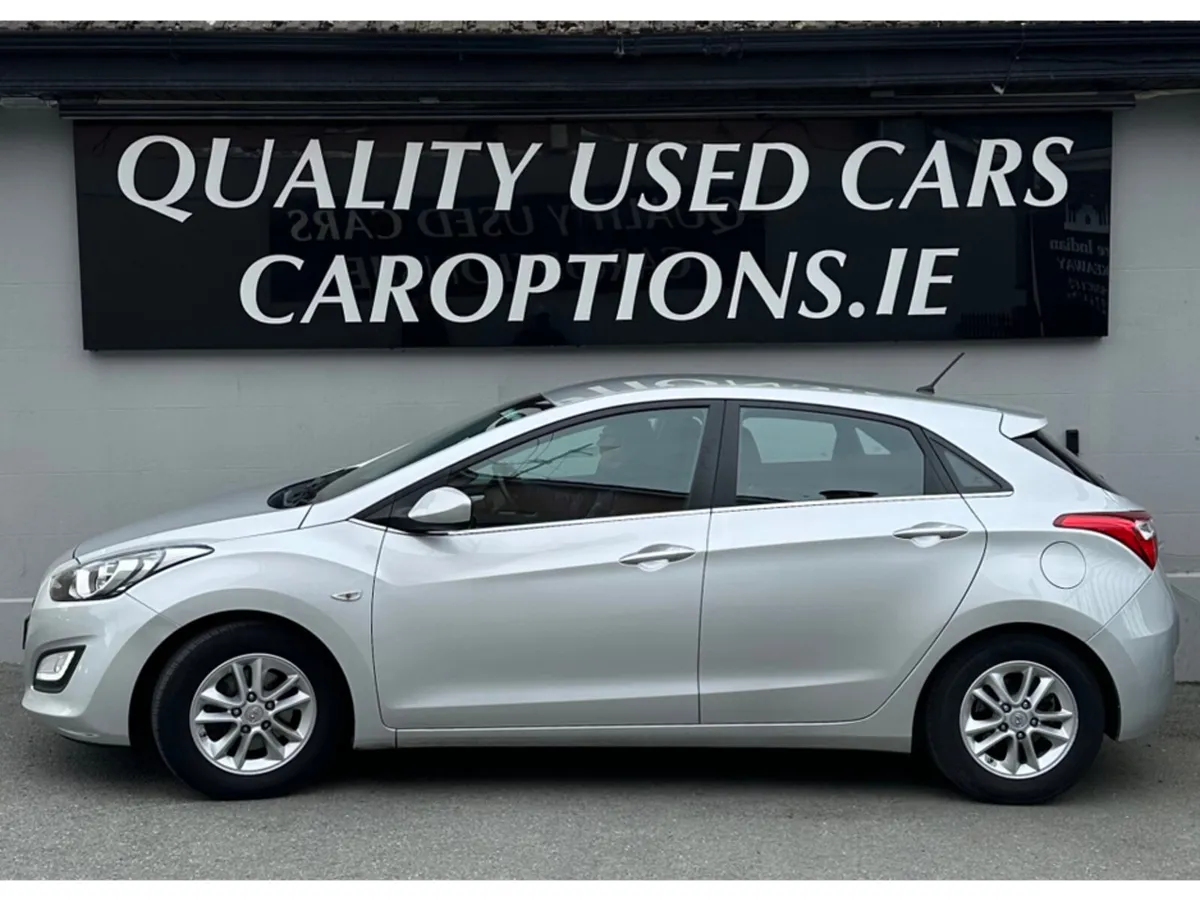 Hyundai i30 SE BLUE DRIVE 110PS 5DR//LONG N.C.T//J - Image 2