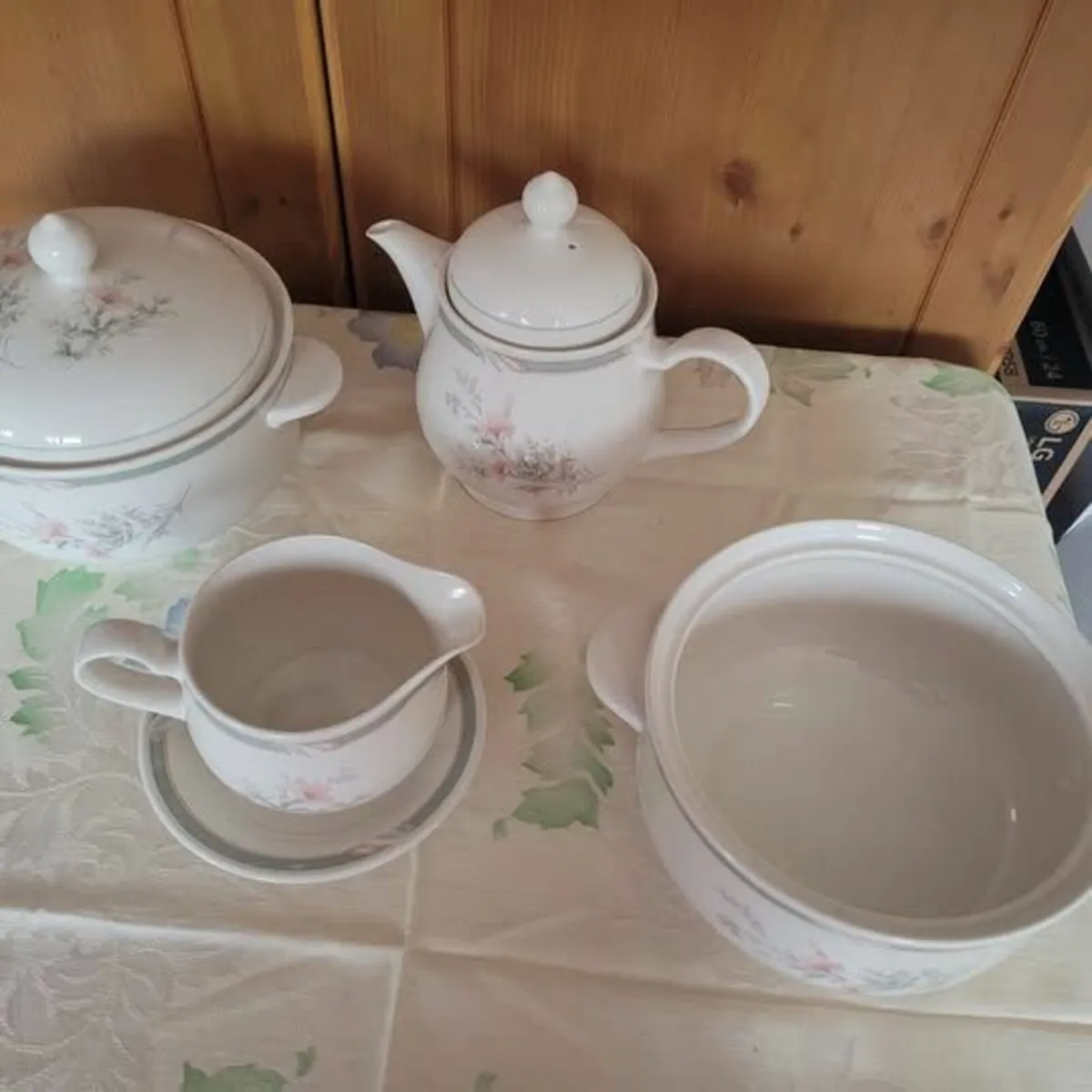 Noritake Dinner Ware - Marlfield - Image 1