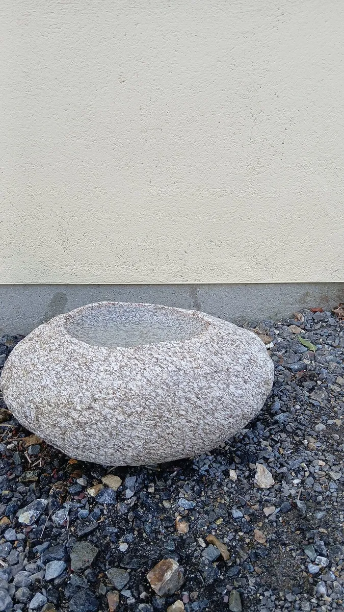 Granite stone bird baths - Image 1