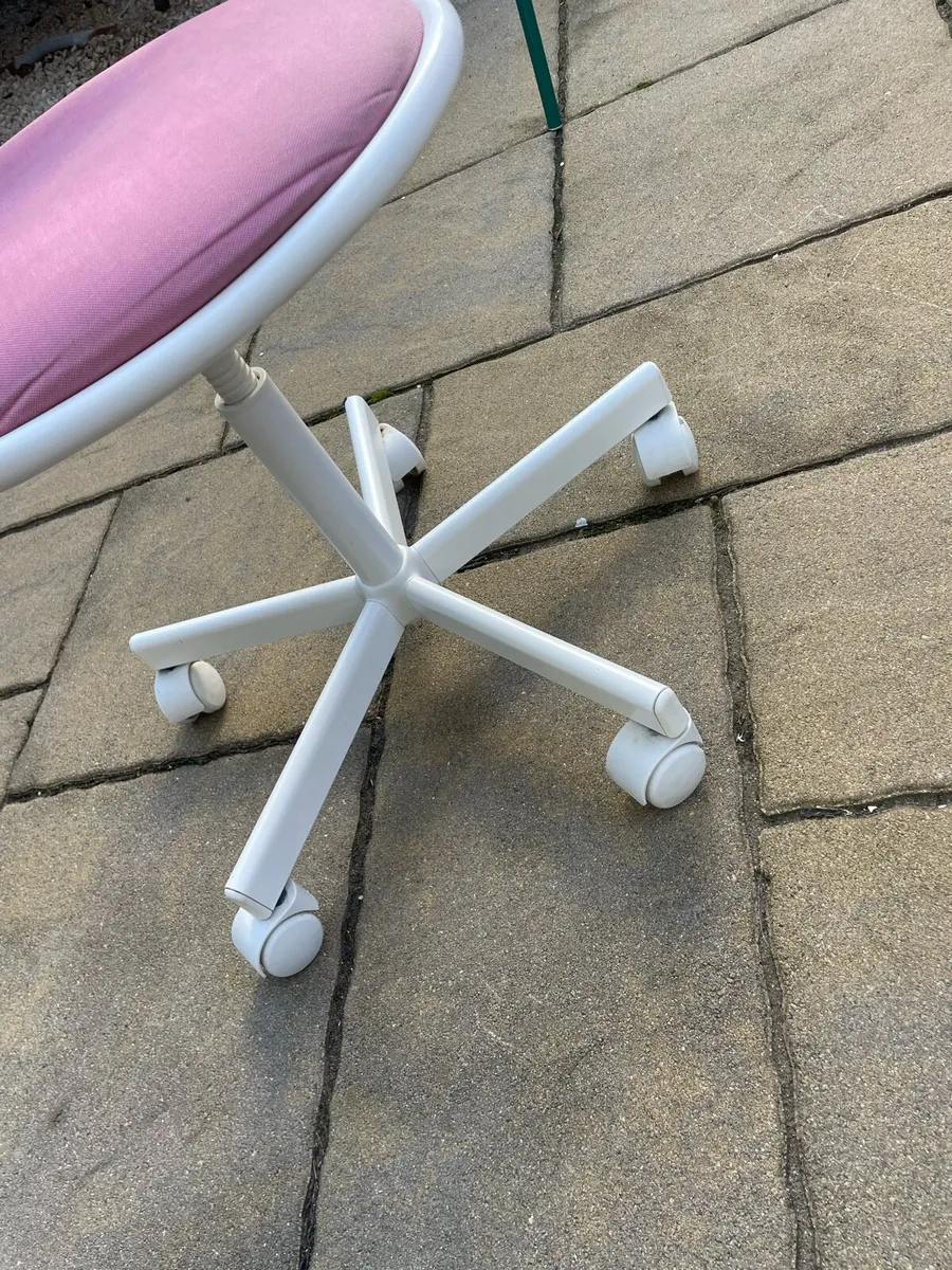 IKEA kid desk chair - Image 3