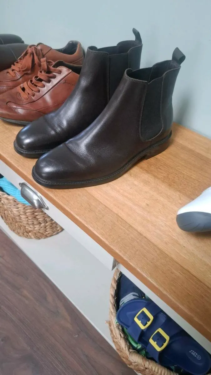 Reiss Chelsea Boot size 9 - Image 1