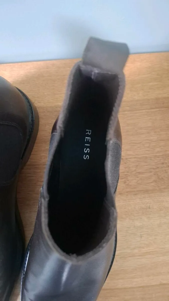 Reiss Chelsea Boot size 9 - Image 2