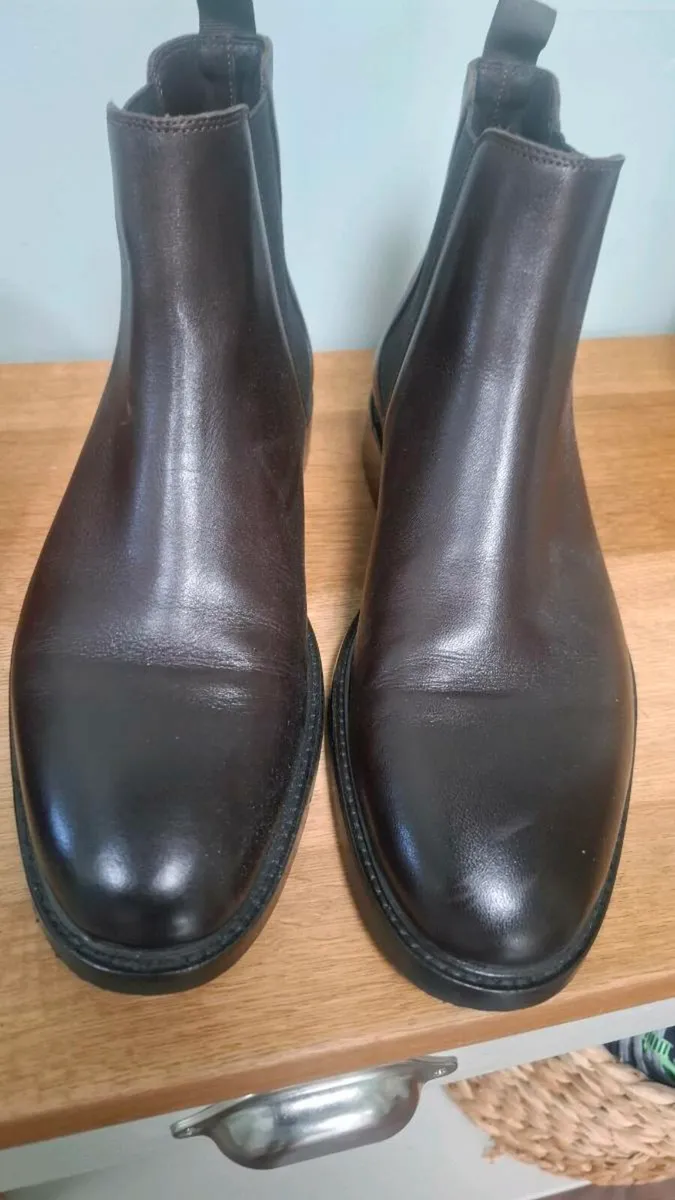 Reiss Chelsea Boot size 9 - Image 3