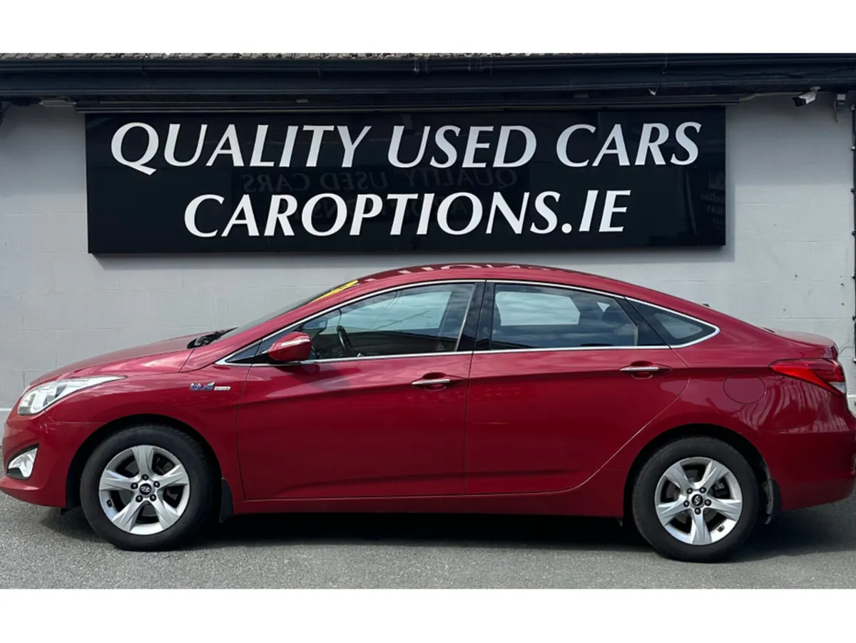 Hyundai i40 SALOON EXECUTIVE 4DR//ONLY 200 TAX// - Image 2