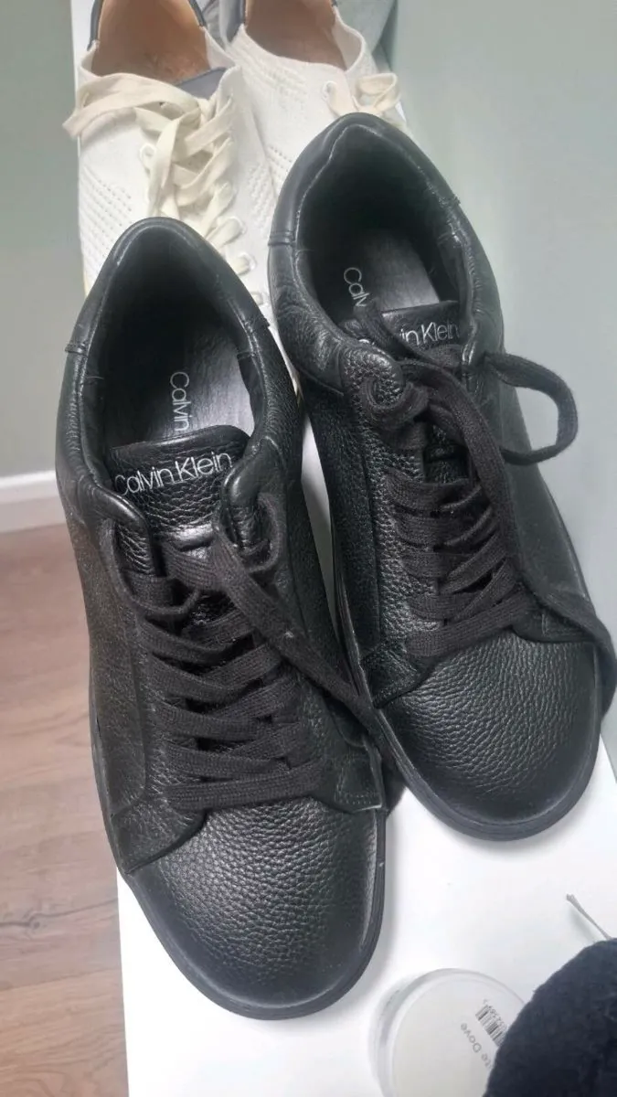 Calvin Klein Leather Trainers Black size 9 - Image 1