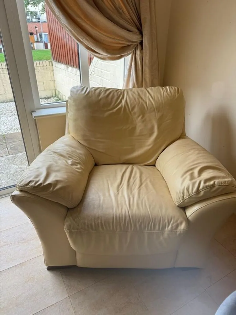 3 Piece suit of furniture - Image 2