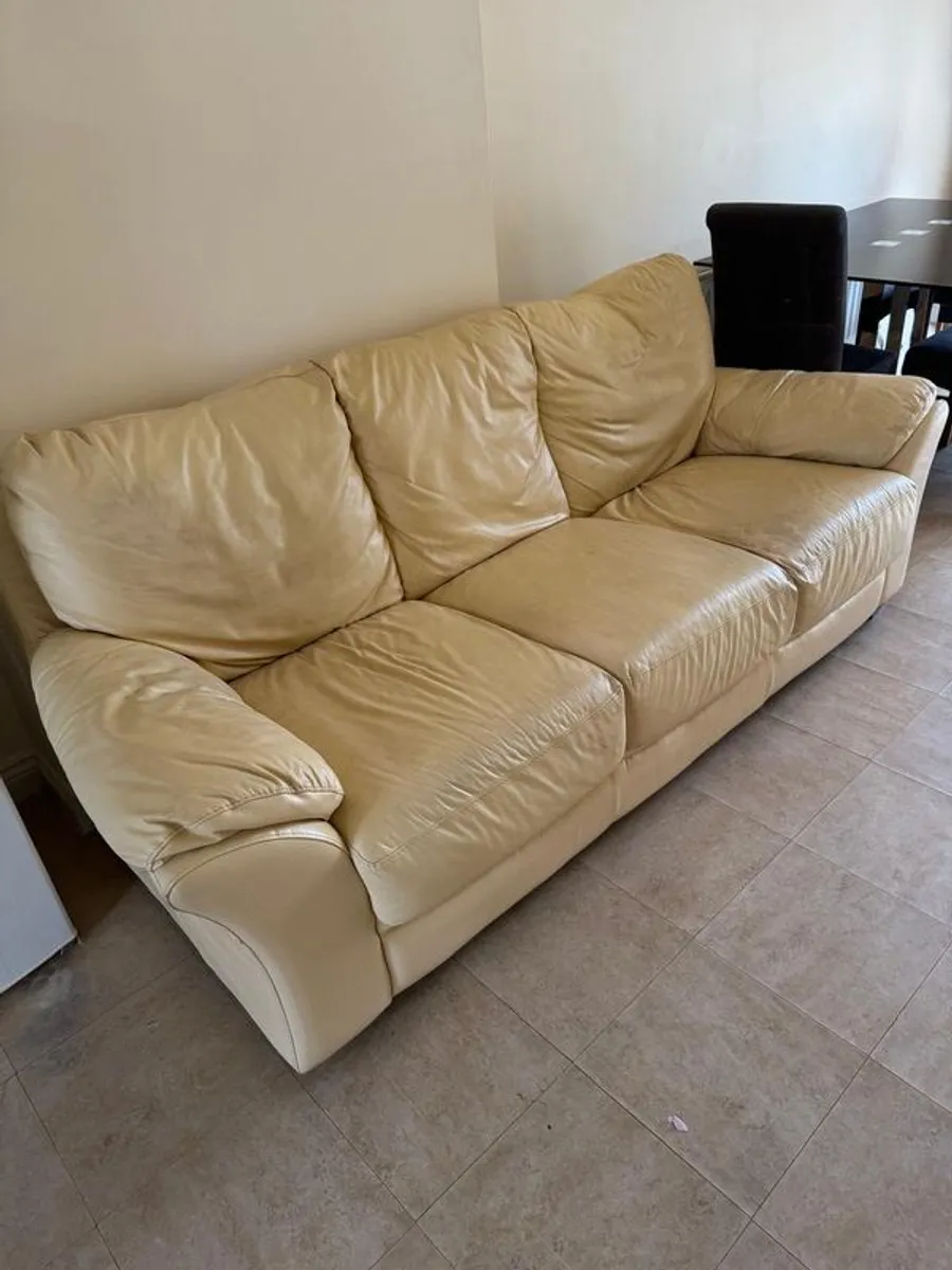 3 Piece suit of furniture - Image 4