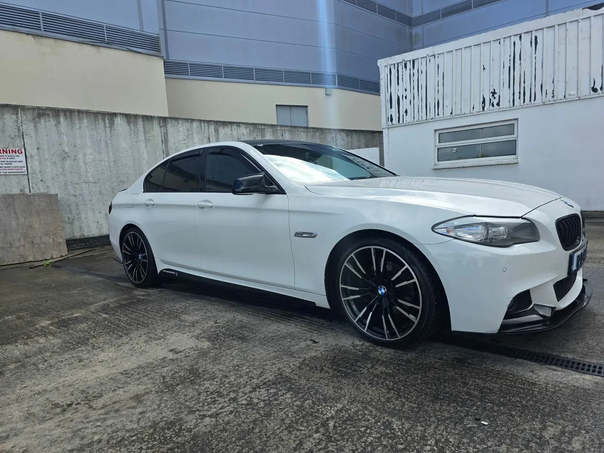 BMW 5-Series 2012 - Image 1