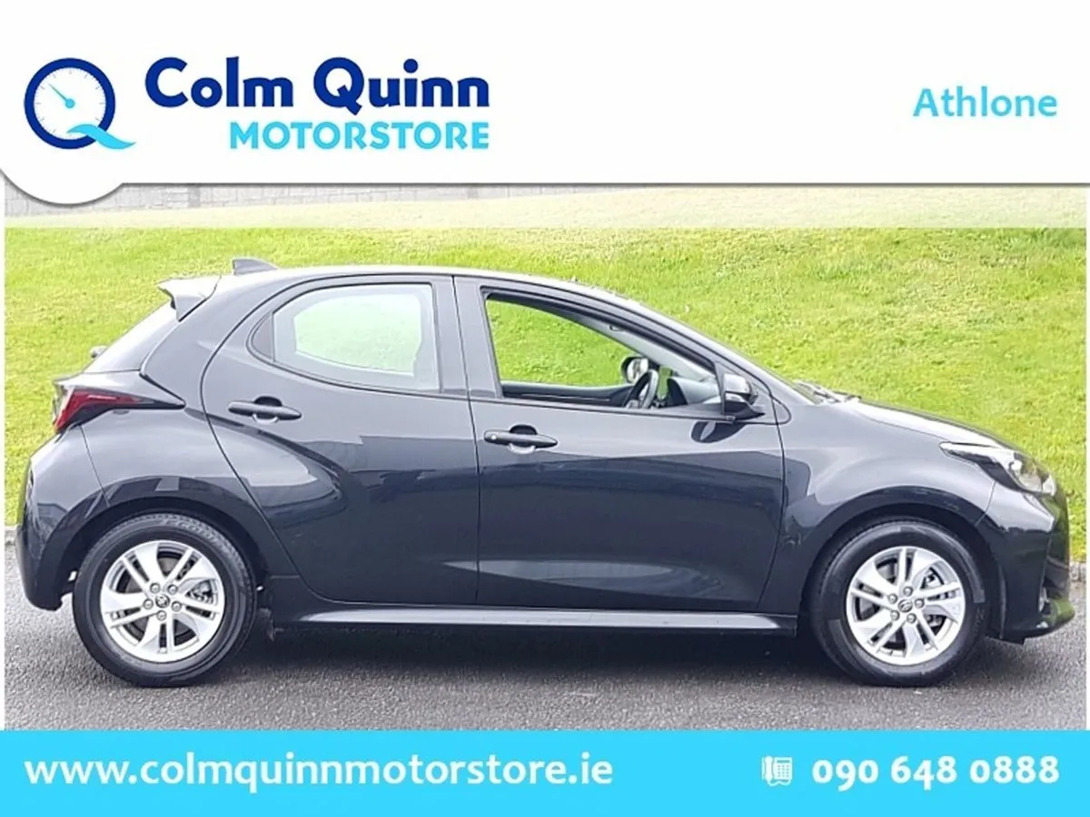Toyota Yaris Luna 1.5 Hybrid Auto Hatchback - Image 3