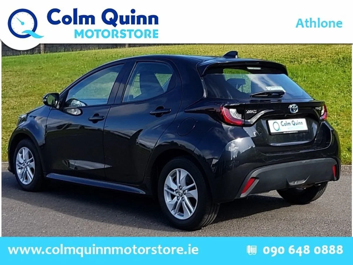 Toyota Yaris Luna 1.5 Hybrid Auto Hatchback - Image 4