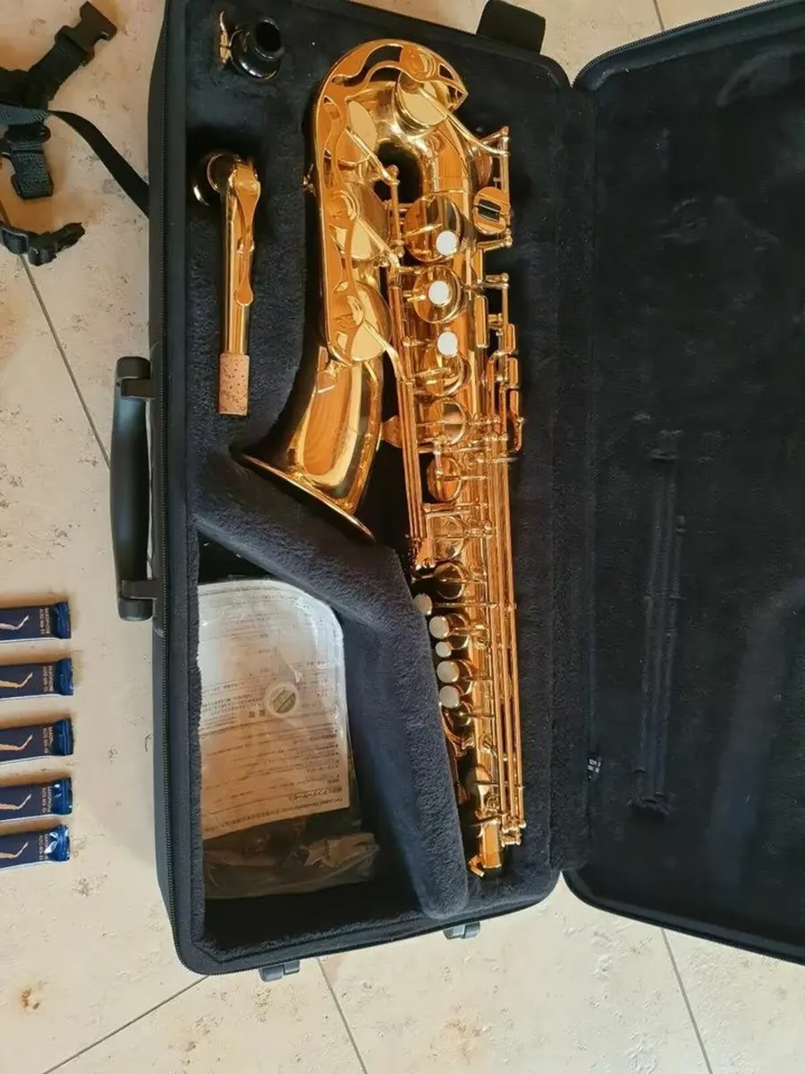 Yamaha Sax YAS-280 with extras - Image 4