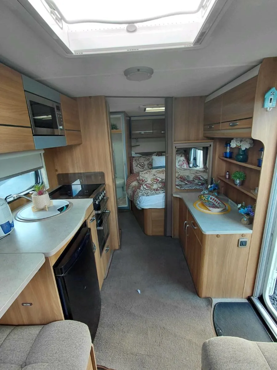 Caravan - Image 3
