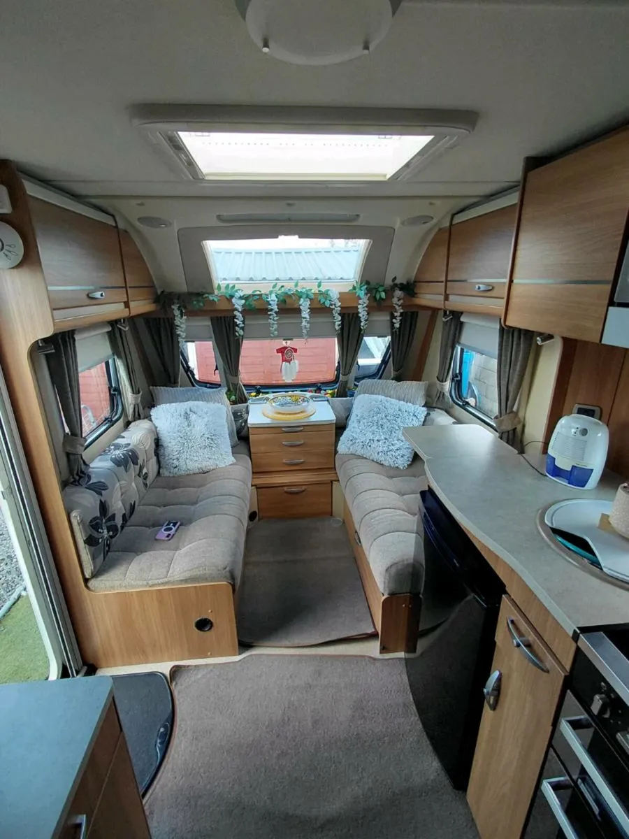 Caravan - Image 4